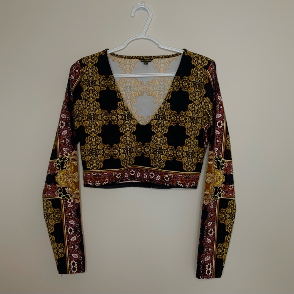 Guess pattern top